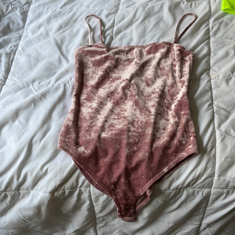 PINK VELVET BODYSUIT
